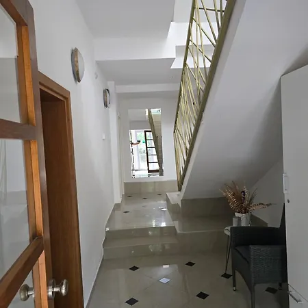 Apartmanski Smestaj Solaris Kod Aqua Parka Lux Lazar *